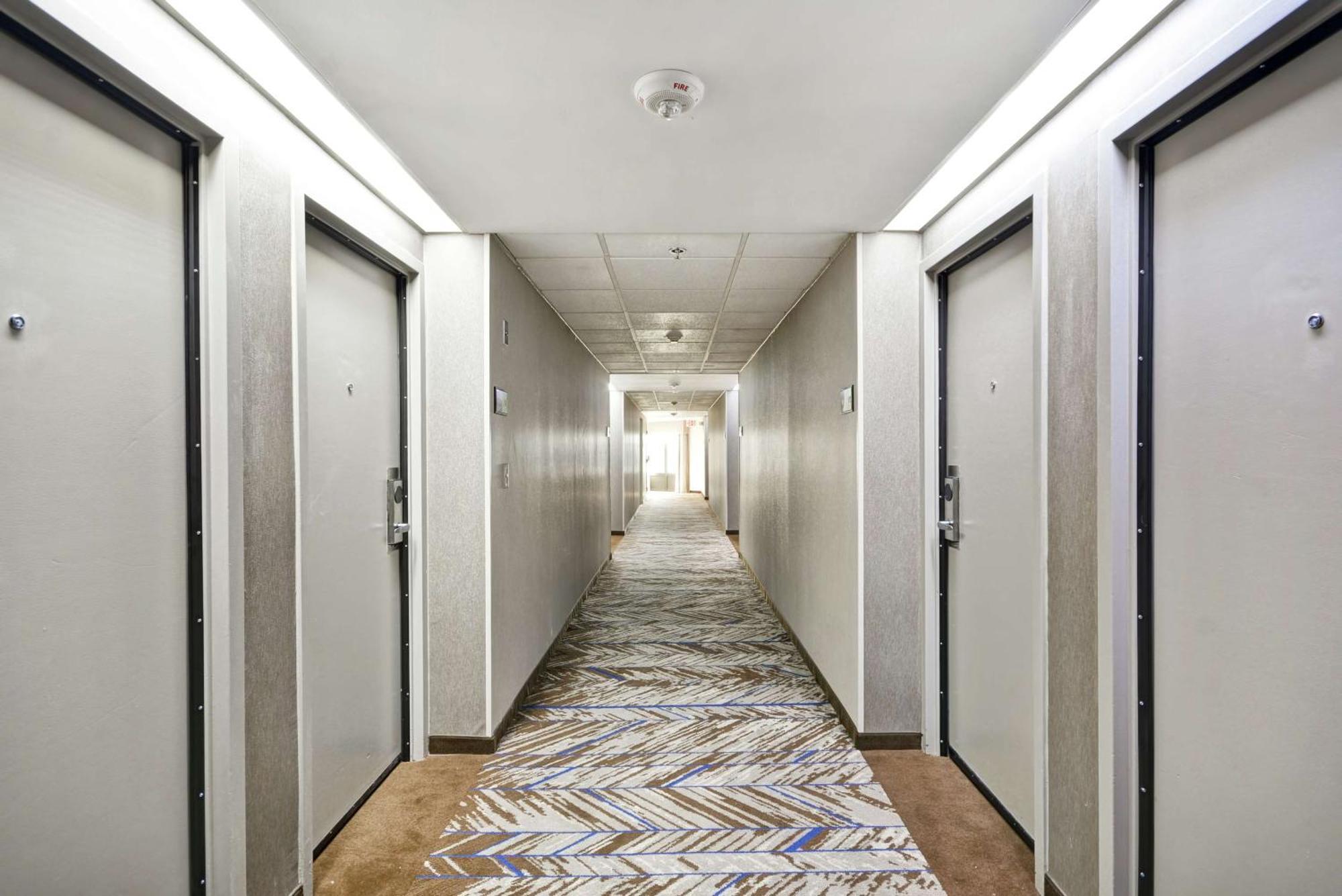 Hampton Inn Detroit Madison Heights South Troy Экстерьер фото